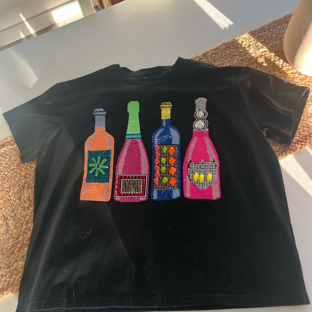 Queen of Sparkles! Black T-Shirt with Colorful Bottle Design